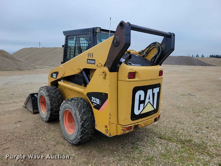 image for item EE1060 2009 Caterpillar 252B2 skid steer loader