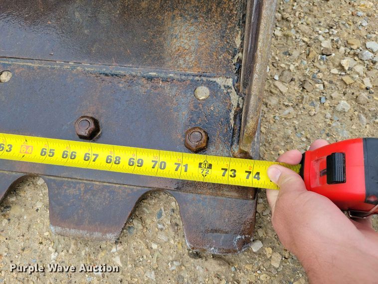 image for item EE1060 2009 Caterpillar 252B2 skid steer loader