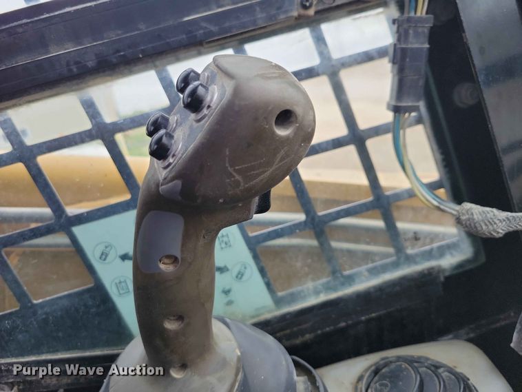 image for item EE1060 2009 Caterpillar 252B2 skid steer loader
