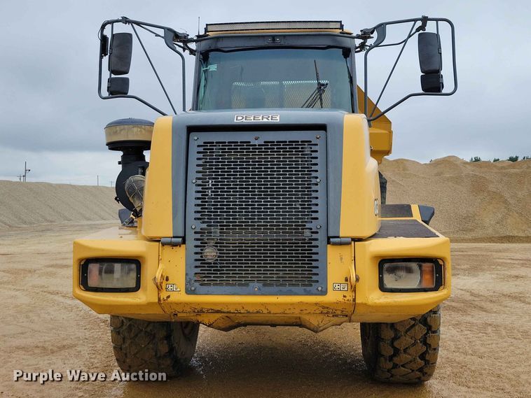 image for item EE1066 2003 John Deere 300D articulated haul truck