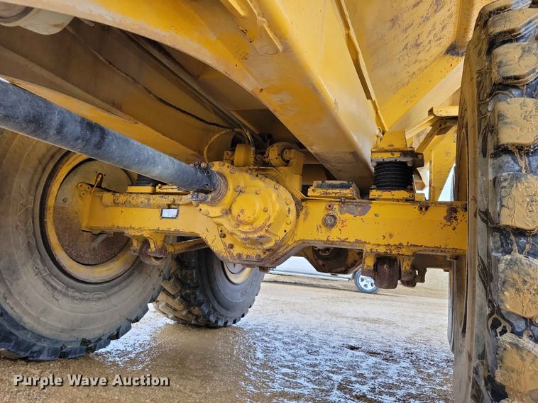 image for item EE1066 2003 John Deere 300D articulated haul truck