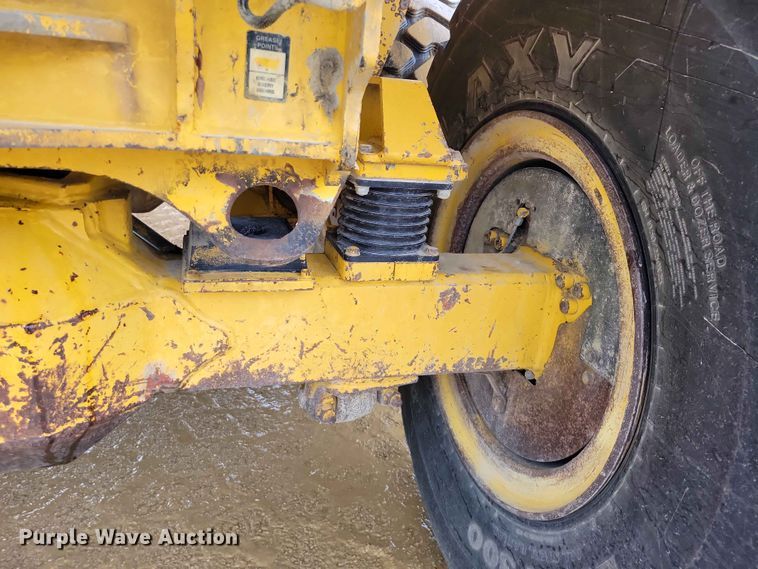 image for item EE1066 2003 John Deere 300D articulated haul truck
