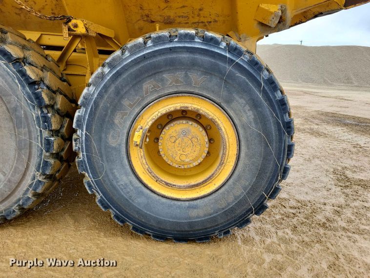 image for item EE1066 2003 John Deere 300D articulated haul truck