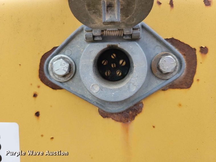 image for item EE1067 1998 Load King 2060 bottom dump trailer