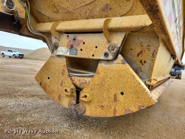 image for item EE1067 1998 Load King 2060 bottom dump trailer
