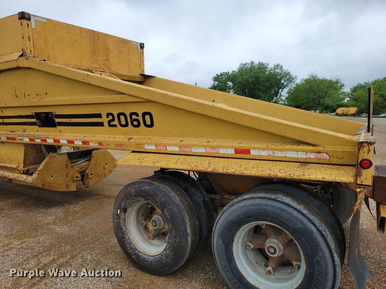 image for item EE1067 1998 Load King 2060 bottom dump trailer