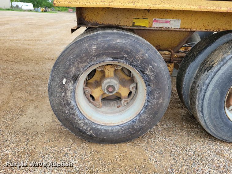 image for item EE1067 1998 Load King 2060 bottom dump trailer