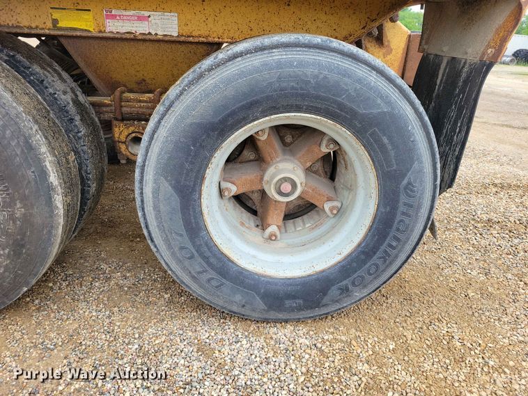 image for item EE1067 1998 Load King 2060 bottom dump trailer