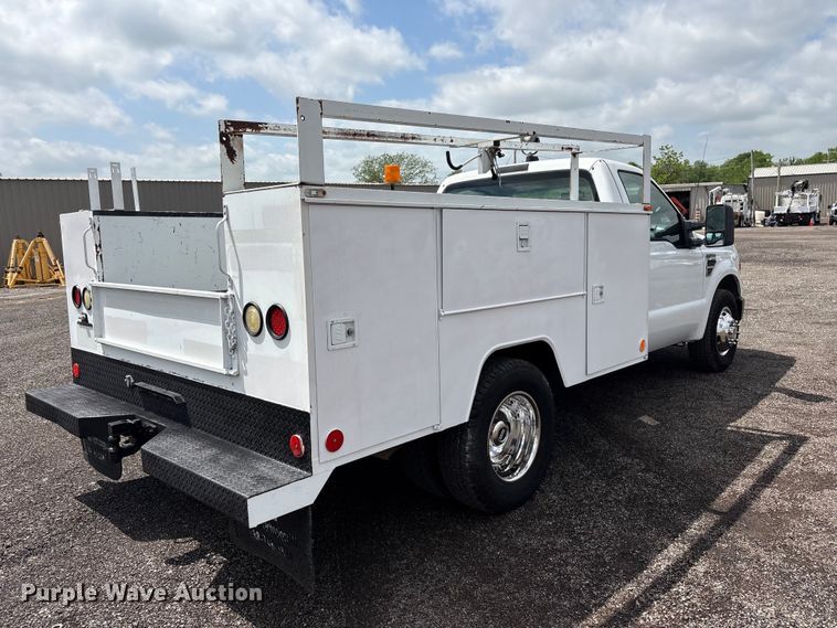 image for item EG8988 2008 Ford F350 Super Duty utility bed pickup truck