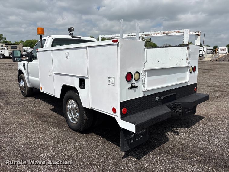 image for item EG8988 2008 Ford F350 Super Duty utility bed pickup truck