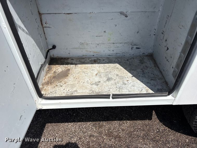 image for item EG8988 2008 Ford F350 Super Duty utility bed pickup truck
