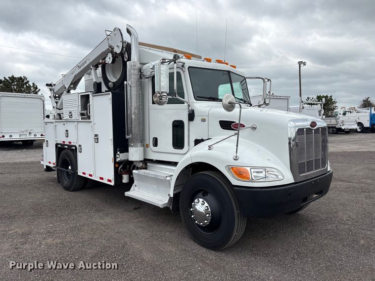 image for item EG9018 2014 Peterbilt 337 utility / service truck