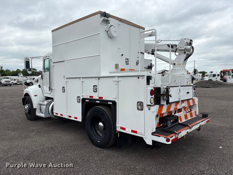 image for item EG9018 2014 Peterbilt 337 utility / service truck