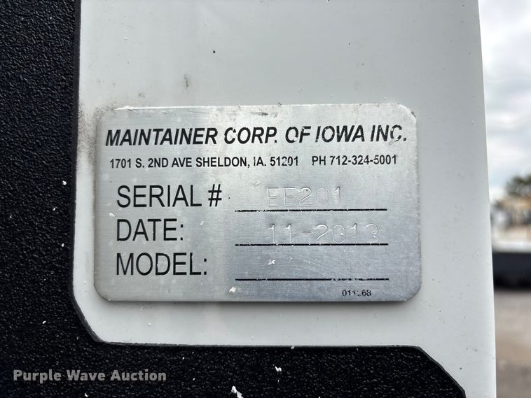 image for item EG9018 2014 Peterbilt 337 utility / service truck