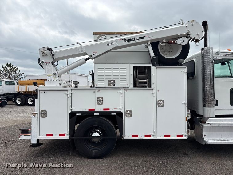 image for item EG9018 2014 Peterbilt 337 utility / service truck