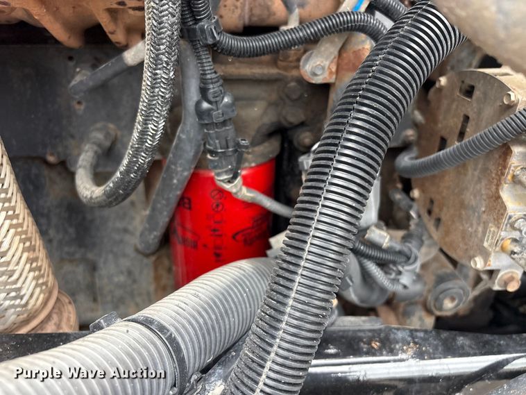 image for item EG9018 2014 Peterbilt 337 utility / service truck