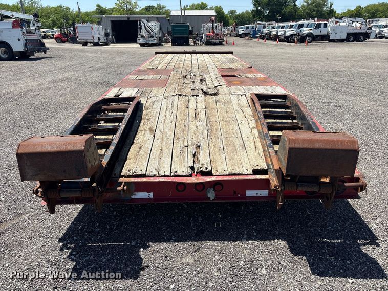 image for item EG9080 2006 Trail King TK40LP equipment trailer