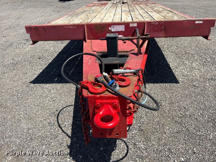 image for item EG9080 2006 Trail King TK40LP equipment trailer