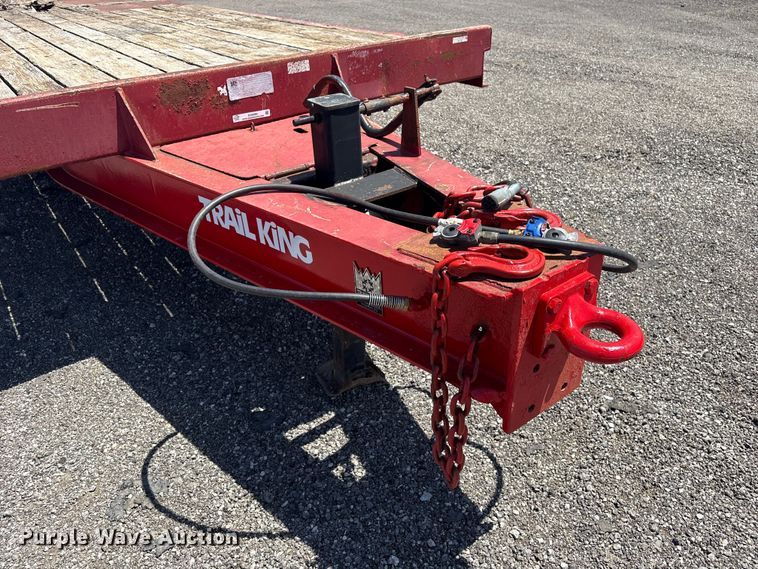 image for item EG9080 2006 Trail King TK40LP equipment trailer