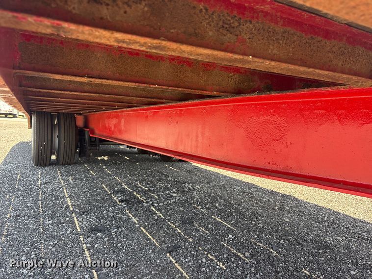 image for item EG9080 2006 Trail King TK40LP equipment trailer