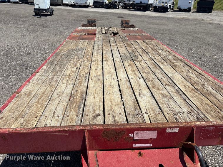 image for item EG9080 2006 Trail King TK40LP equipment trailer