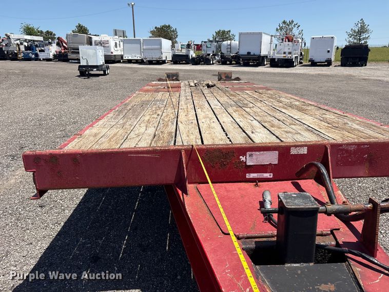 image for item EG9080 2006 Trail King TK40LP equipment trailer