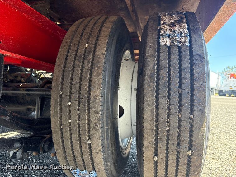 image for item EG9080 2006 Trail King TK40LP equipment trailer