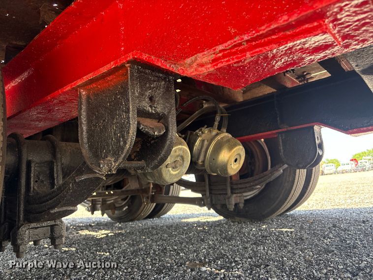 image for item EG9080 2006 Trail King TK40LP equipment trailer