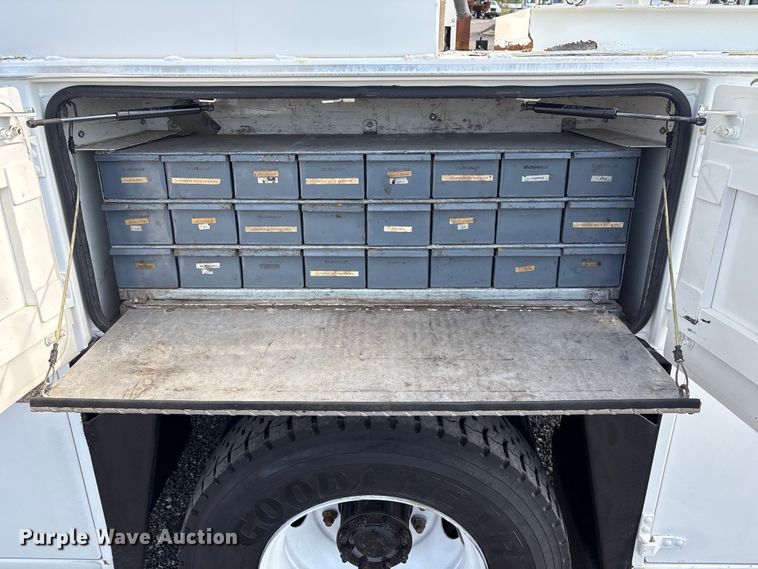 image for item EG9086 2012 Freightliner Business Class M2 utility / service truck