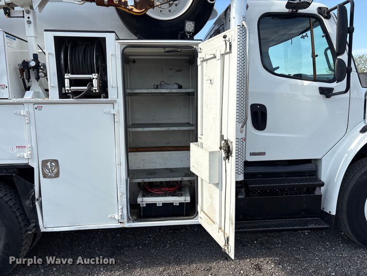 image for item EG9086 2012 Freightliner Business Class M2 utility / service truck