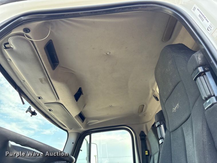 image for item EG9086 2012 Freightliner Business Class M2 utility / service truck