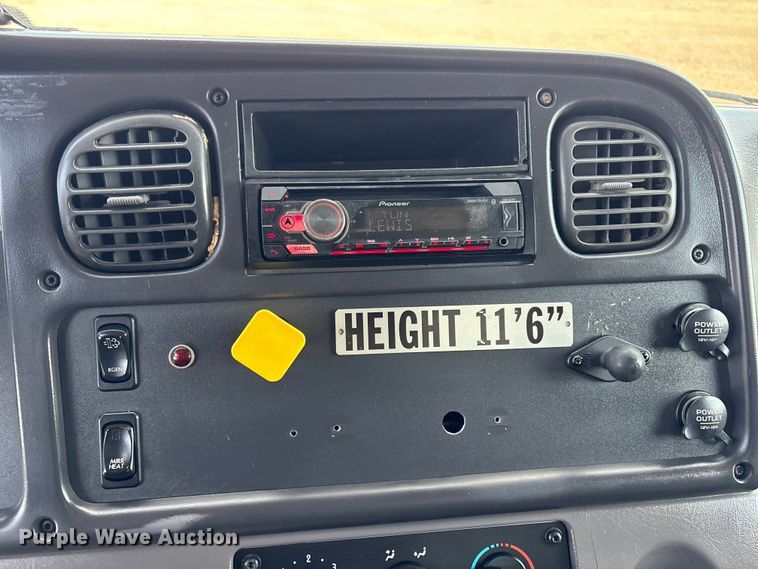 image for item EG9086 2012 Freightliner Business Class M2 utility / service truck