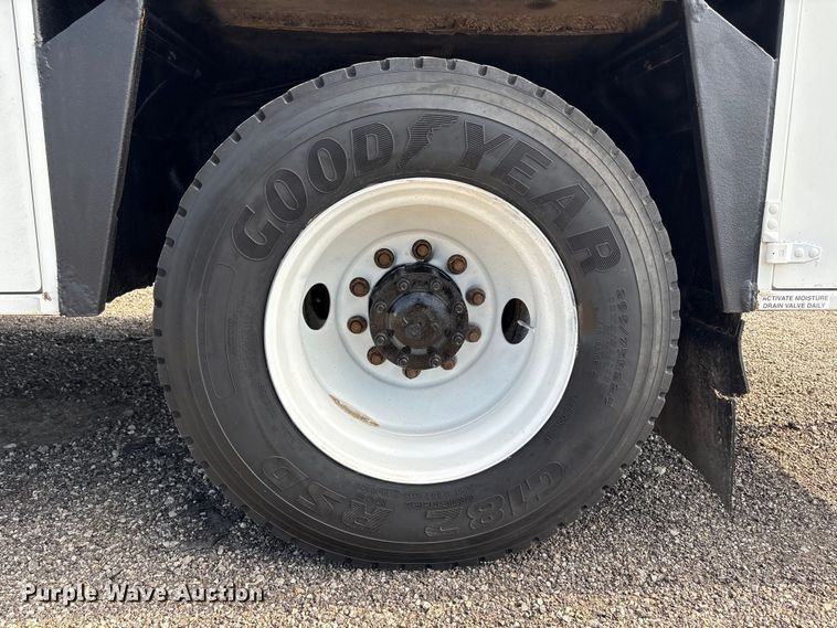 image for item EG9086 2012 Freightliner Business Class M2 utility / service truck