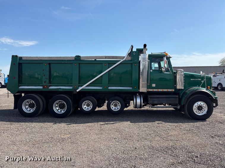 image for item EG9094 2001 Western Star 4900 dump truck