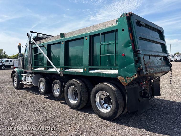 image for item EG9094 2001 Western Star 4900 dump truck