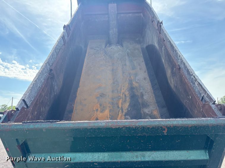 image for item EG9094 2001 Western Star 4900 dump truck
