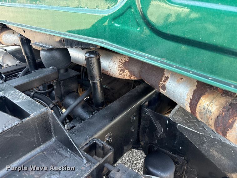 image for item EG9094 2001 Western Star 4900 dump truck