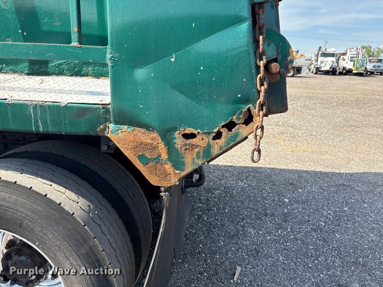 image for item EG9094 2001 Western Star 4900 dump truck