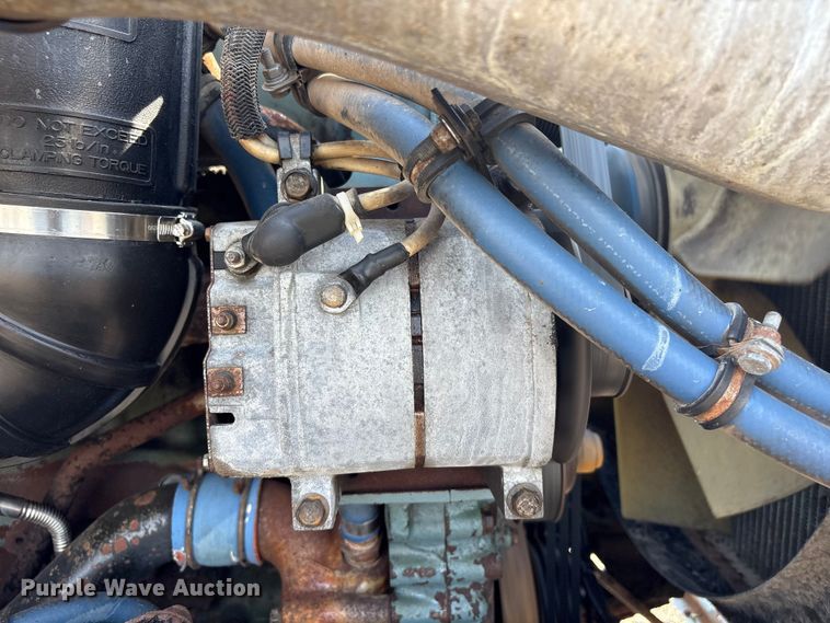 image for item EG9094 2001 Western Star 4900 dump truck