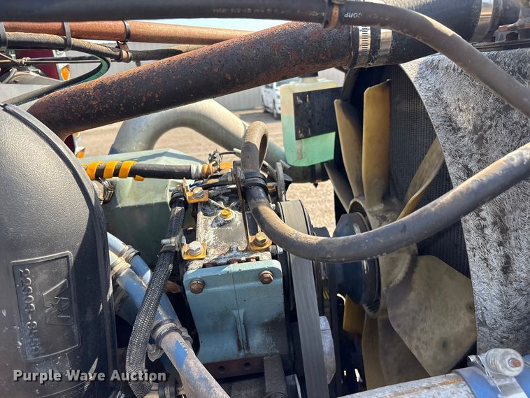 image for item EG9094 2001 Western Star 4900 dump truck