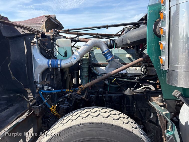 image for item EG9094 2001 Western Star 4900 dump truck