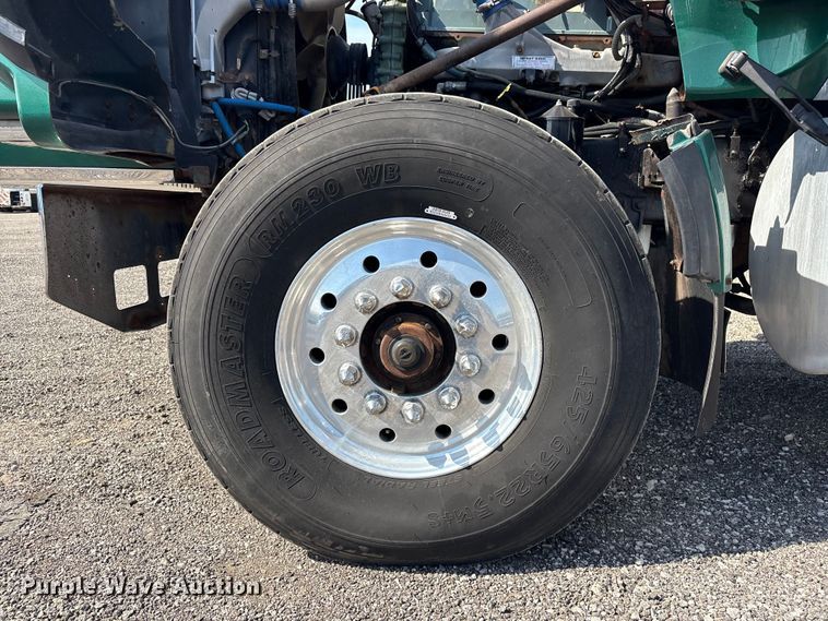image for item EG9094 2001 Western Star 4900 dump truck