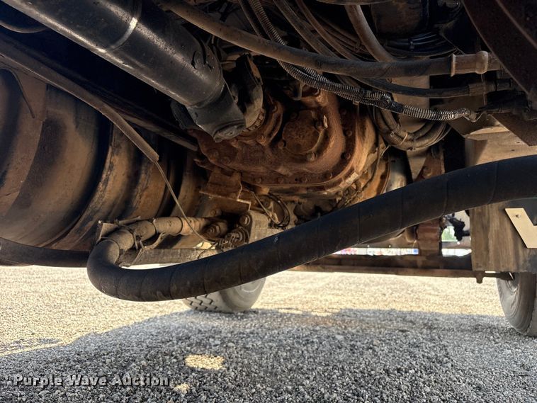 image for item EG9094 2001 Western Star 4900 dump truck