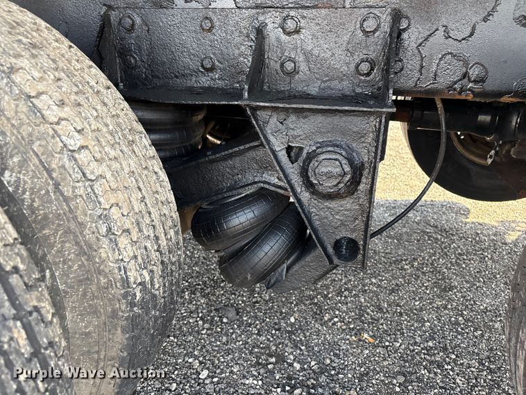 image for item EG9094 2001 Western Star 4900 dump truck