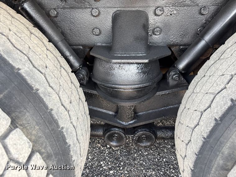 image for item EG9094 2001 Western Star 4900 dump truck