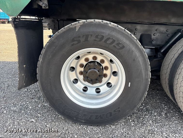 image for item EG9094 2001 Western Star 4900 dump truck