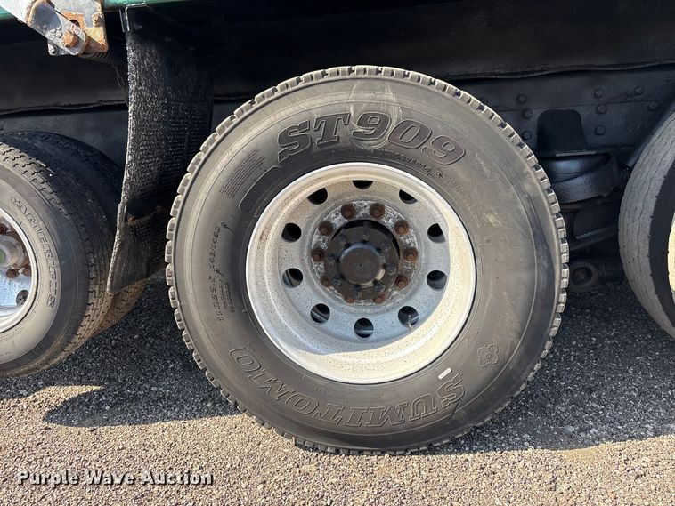 image for item EG9094 2001 Western Star 4900 dump truck