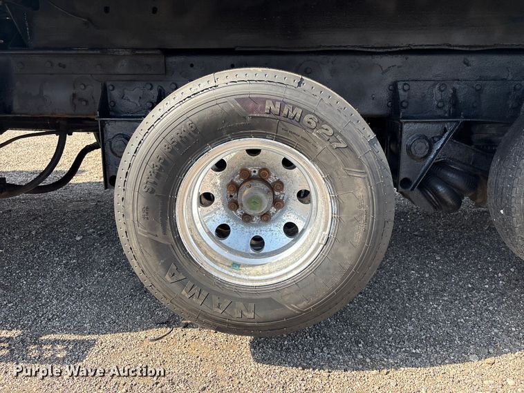 image for item EG9094 2001 Western Star 4900 dump truck