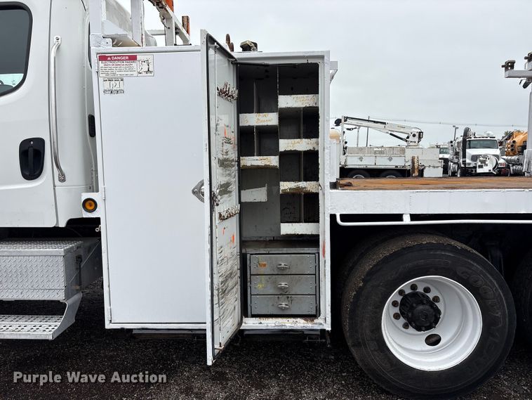 image for item EG9102 2005 Freightliner Business Class M2 Crew Cab crane truck