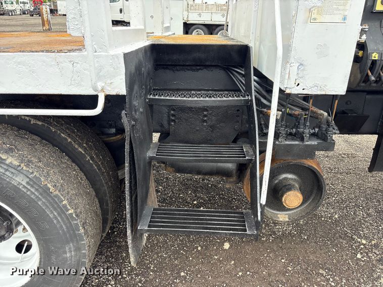 image for item EG9102 2005 Freightliner Business Class M2 Crew Cab crane truck